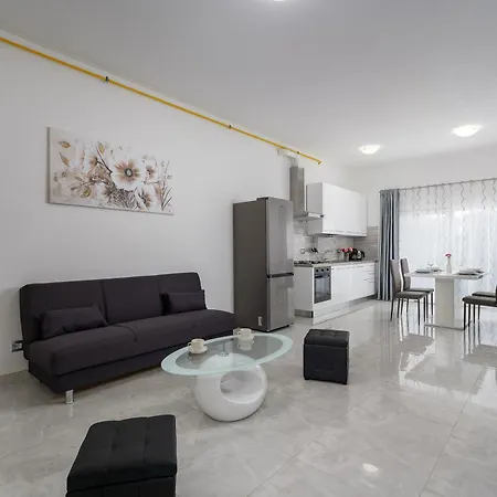 Stancija Amorozo 5 Ap 2 *