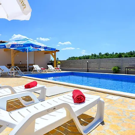 Stancija Amorozo 5 Ap 2 Poreč