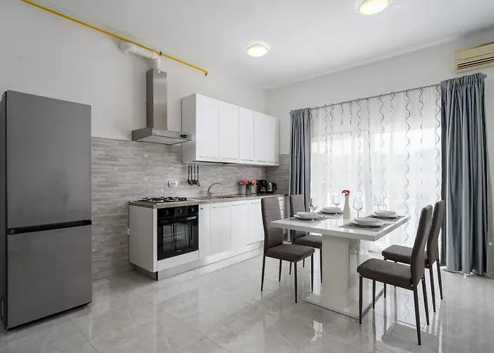 Stancija Amorozo 5 Ap 2 *