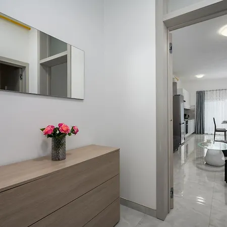 Stancija Amorozo 5 Ap 2 *