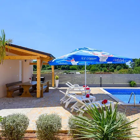 Apartamento Stancija Amorozo 5 Ap 2