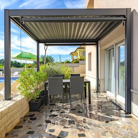 Stancija Amorozo 5 Ap 2 *