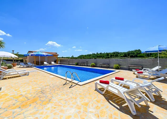 Stancija Amorozo 5 Ap 2 * Porec