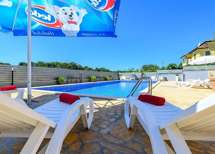 Stancija Amorozo 5 Ap 2 Porec